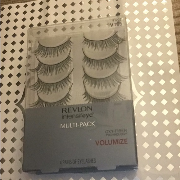 2/$25 New Revlon IntensifEYE Voluminous Black Eyelashes - Picture 1 of 3